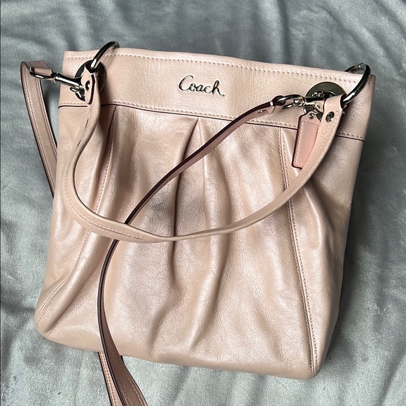 Coach Ashley Signature Hippy Bag